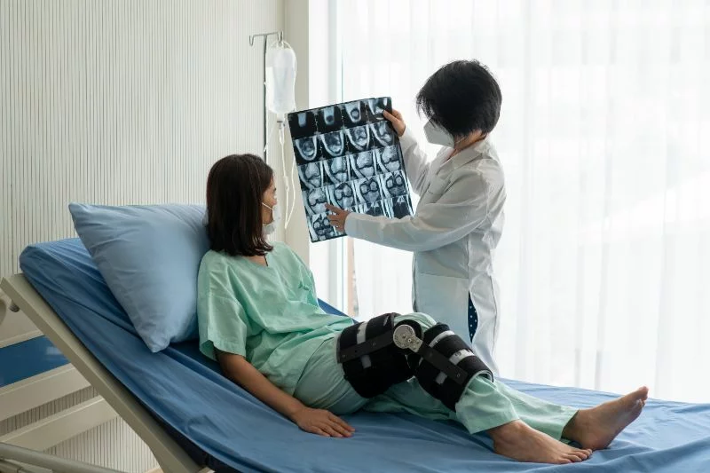 The Expertise of Orthopedic Surgeons in Trauma Care Expertise of Orthopedic Surgeons